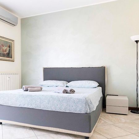 Blue Lake Arona - Cozy Apartment In City Center Exterior foto